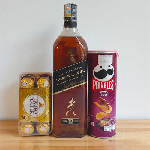 Black Label Whisky 1000ml, Ferrero Rocher and Pringles Combo Celebration Package BPL-436