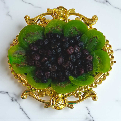 Kiwi & Blueberry in a Golden Tray JNK-4869