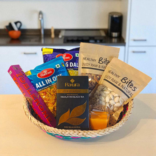 Savoury Snacks & Dry Nuts Combo with Candle JSR-523