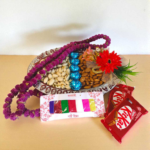Bhai Tika Gift Tray with Dry Nuts & Chocolates JNK-4930