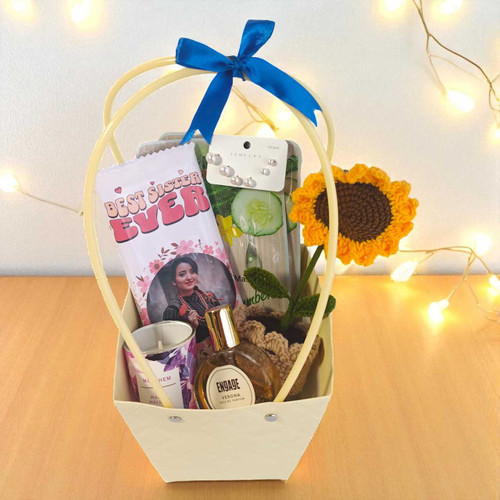 Delightful Treat & Self-Care Gift Bag with Crochet Sunflower SK-1036 Delightful Treat & Self-Care Gift Bag with Crochet Sunflower SK-1036