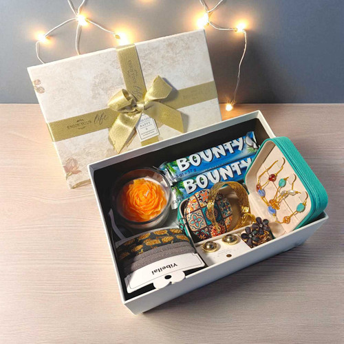 Chocolates with Candle & Accessories Box for Her JNK-5029