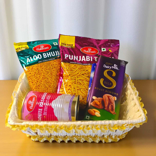 Namkeen's with Sweet Delights Gift Basket JSR-553 Namkeen's with Sweet Delights Gift Basket JSR-553