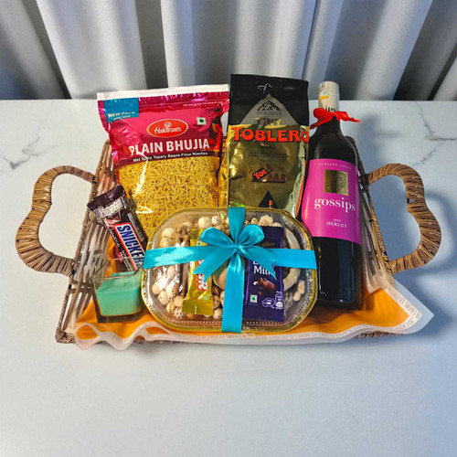 Festival Basket with Snacks, Red Wine 750ml & Dry Nuts JNK-5062