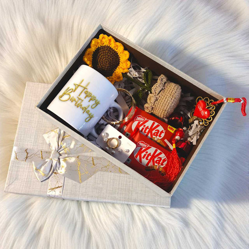 Birthday Stylish Celebration Gift Hamper For Her SK-1047
