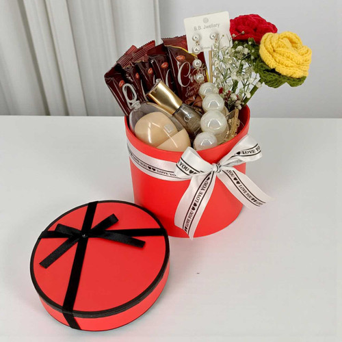 Beautiful Accessories with Crochet & Chocolate in Box JNK-5188