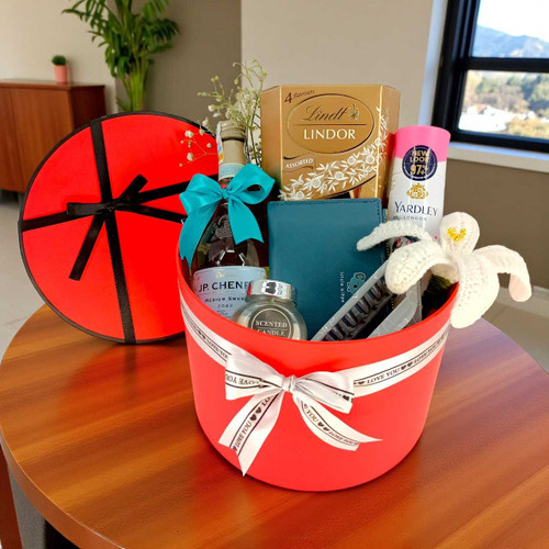 Sophisticated Gift Box with White Wine 250ml, Chocolates & Candle for Her JNK-5208