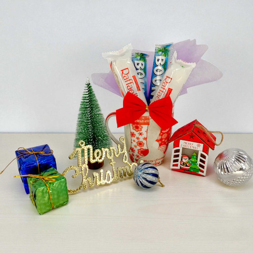 Holiday Hamper with Ornaments and Treats JSR-614