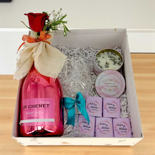 Anniversary Gift Box with Sparkling Wine 750ml, Chocolates & Candle JNK-5250