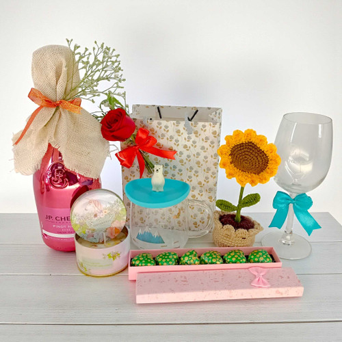 Showpiece & Celebration Wine Hamper JNK-5257