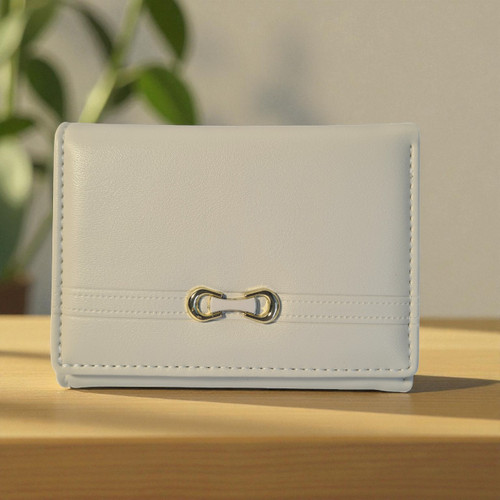 Trendy Off White Women’s Wallet with Stylish Clasp