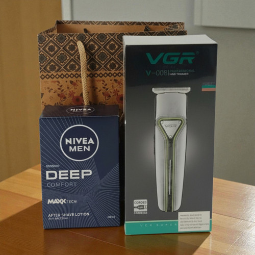 Premium Men’s Grooming Hamper