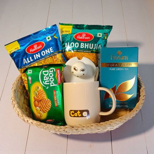 Cozy Cat Mug & Snack Delight Gift Basket BPL-702