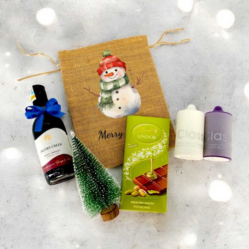 Christmas Pouch with Red Wine 187ml , Candle & Chocolate JNK-5474