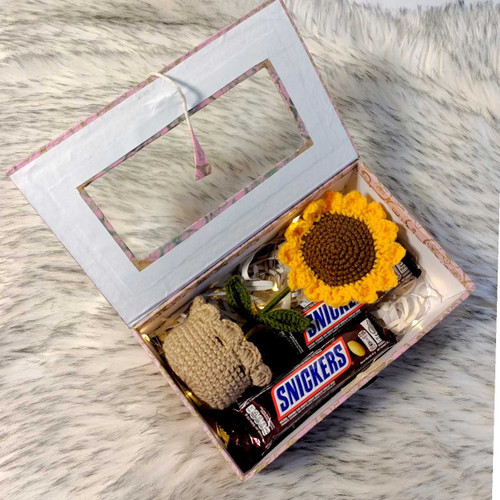 Cozy Sunflower Crochet & Fairy Light Treat Box JNK-5568