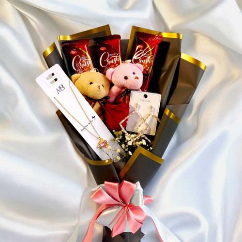 Charming Jewelry Bouquet with Chocolates & Teddy Keyrings JNK-5980