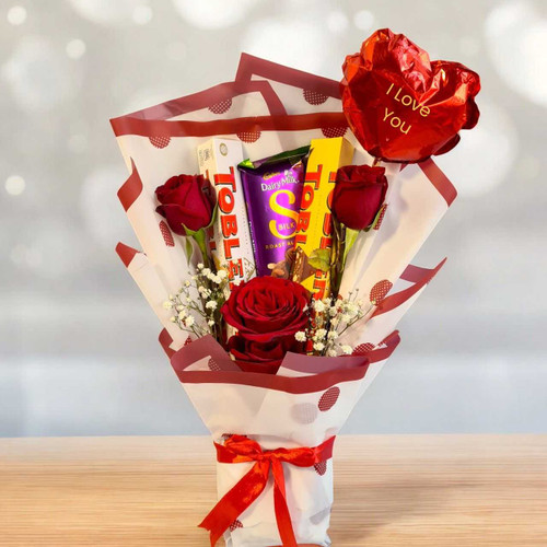 Love Gift Bouquet with Chocolates & Roses JNK-6043