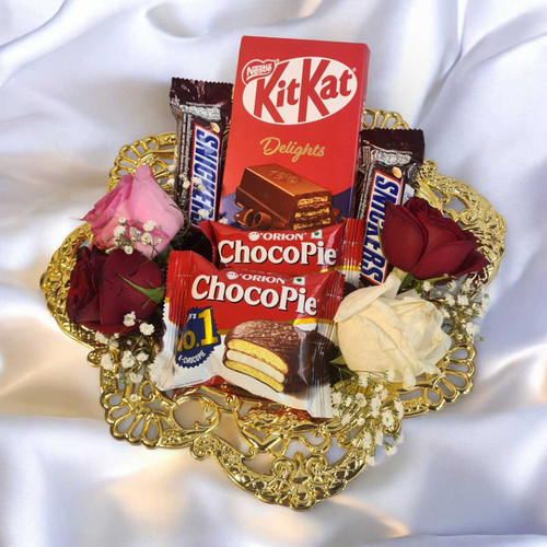 Delightful Roses & Chocolates Basket JNK-6234