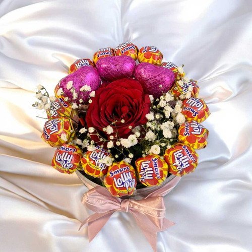 Sweet & Floral Gift Set: Treats, Chocolates & Rose SK-1540