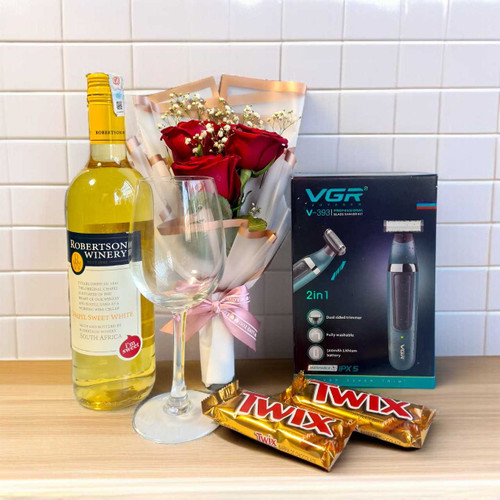 Premium Romantic Gift Bundle with Sweet White Wine 750 ML , Sweets and Fresh Roses Bouquet SK-1549