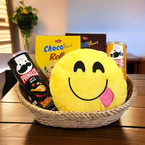 Crunchy & Snacks Gift with Emoji Hanging JNK-6255