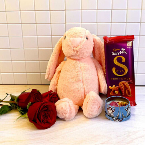 Premium Romantic Gift Set With Plush, Roses & Sweets For Her SK-1574