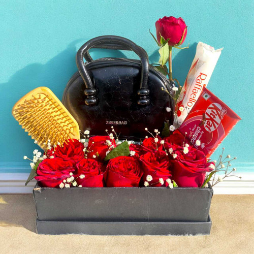Surprise Gift Box with Roses & Hand Bag for Her JNK-6317
