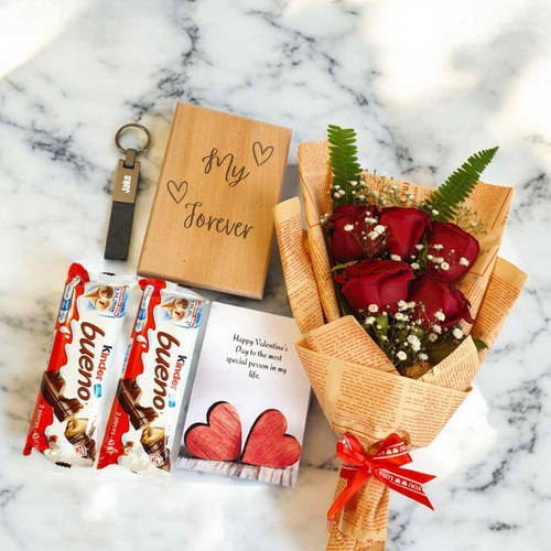 Chocolate, Roses & Personalized Keepsake Hamper SPM-528