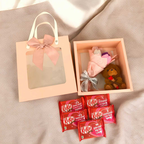 Cheerful Crochet Tulip & Treats Gift Bag With Teddy Keyring SPM-554