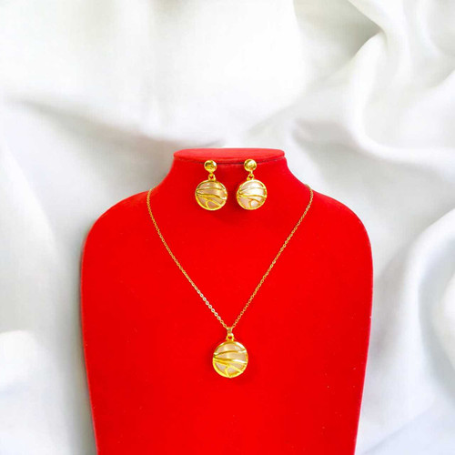 Exquisite Gold-Tone Brass Jewellery Set with off-White Gemstone Pendant and Matching Earrings JL-102