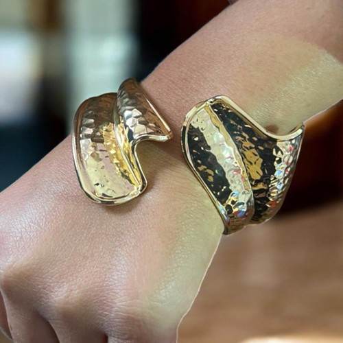 Elegant Hammered Open Bangle in Gold Plating