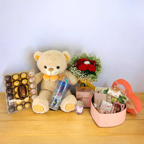 Romantic Love & Roses Gift Box for Her with Teddy, Crochet Rose Bouquet & Beauty Accessories SK-1741