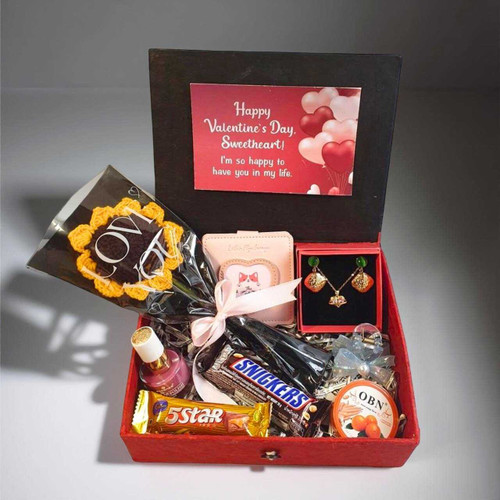Romantic Valentine’s Gift Set for Her With Jewellery Set, Beauty Accessories & Crochet Sunflower SK-1791