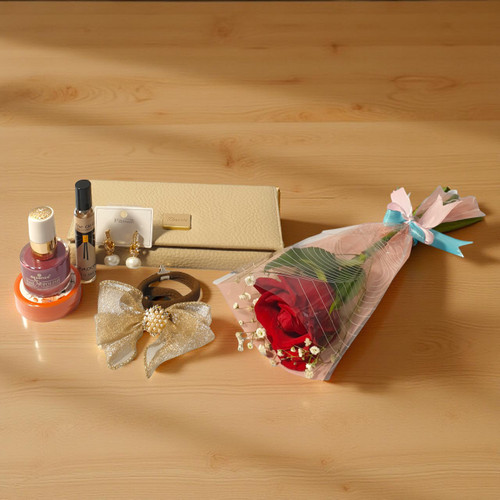 Sophisticated Women’s Gift Set with Purse, Jewellery, and Beauty Treats