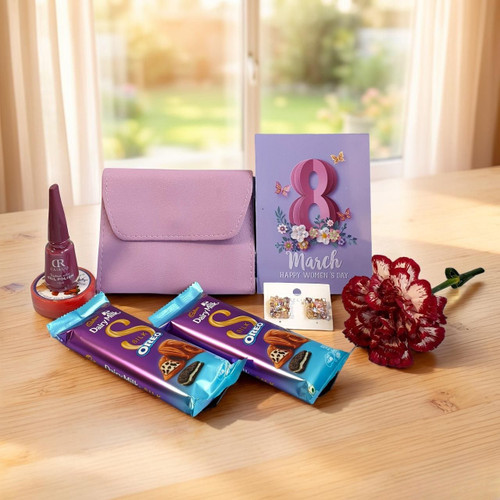 Celebrate Her Women’s Day With Glam & Chocolate Combo