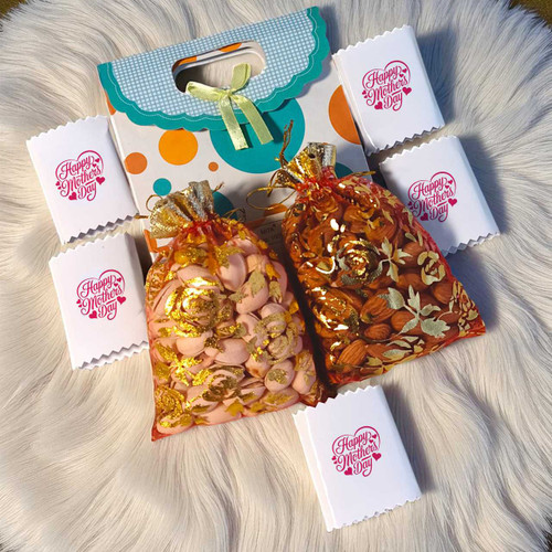 Mother’s Day Gift Box with Dry Fruits & Personalized Chocolates DKG-236