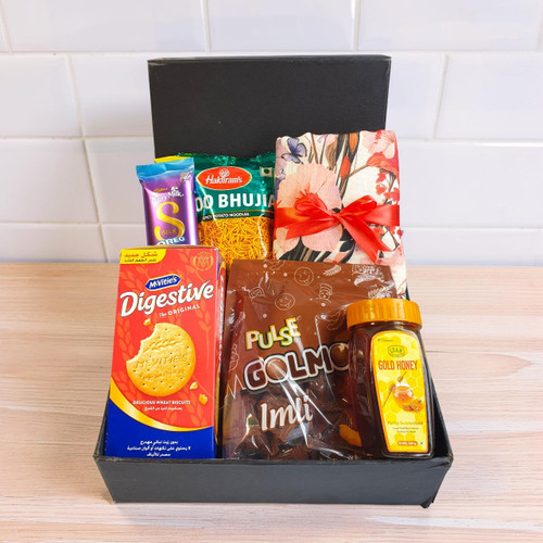 Delightful Treats with Fashionable Shawl Gift Set