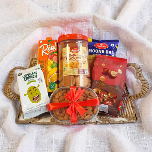 Snacks Gift Basket with Real Juice & Almonds JNK-6883
