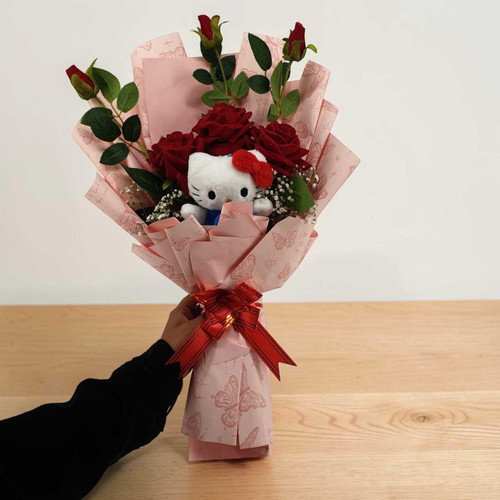 Romantic Hello Kitty With Artificial Rose Bouquet Gift Set SK-2598