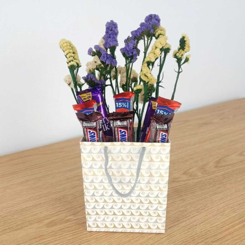 Chocolate & Dry Statice Flower Gift Bag JNK-7187