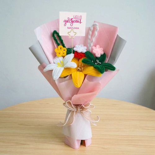 Personalized Multicolour Fuzzy Lily Bouquet with Greeting Card SK-2936
