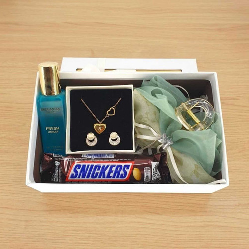 Elegant Scented Jewelry & Sweet Gift Hamper DKG-853