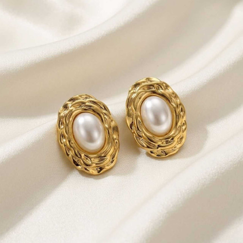 Classic Pearl Stud Earrings with Vintage-Inspired Design JR-405