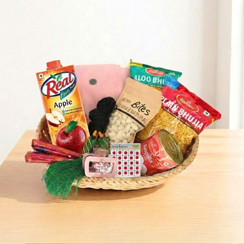 Snacks Gift Basket with Chulthi Dhago, Hair Clip & Mehendi JNK-7310