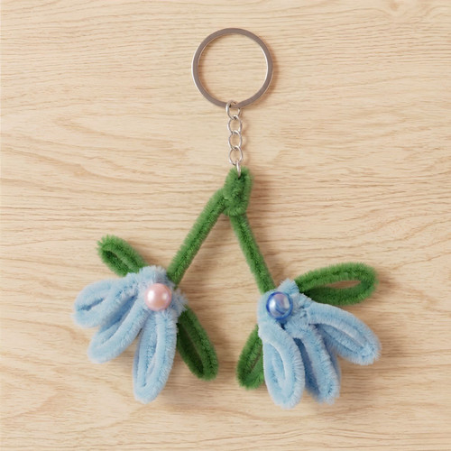 Handmade Fuzzy Flower Keychain SK-3208