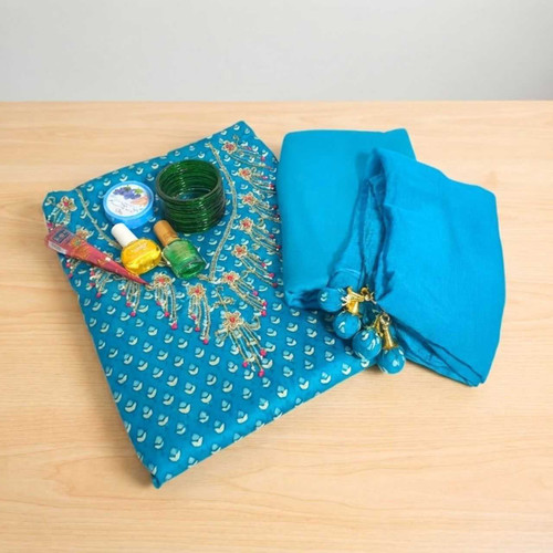 Traditional Gift Set With Kurta & Beauty Essentials