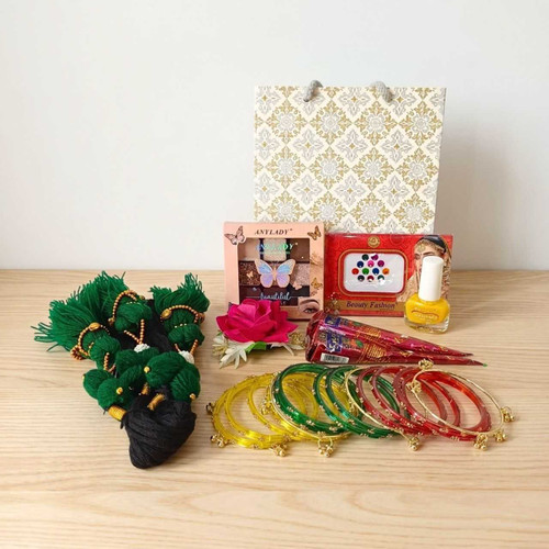 Festive Glam Beauty Hamper Gift Set DKG-1282
