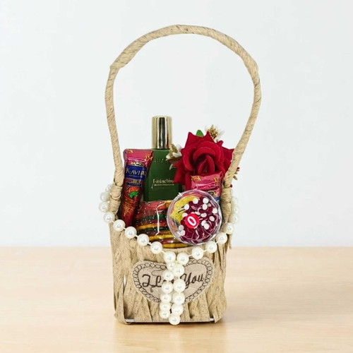 Festive Accessories & Fragrance Gift Basket SPM-835