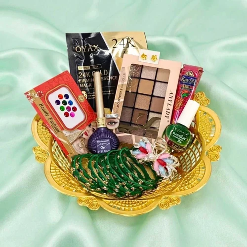 Beauty & Makeup Gift Basket with Green Bangles, Eyeshadow Palette & Mehendi JNK-7576