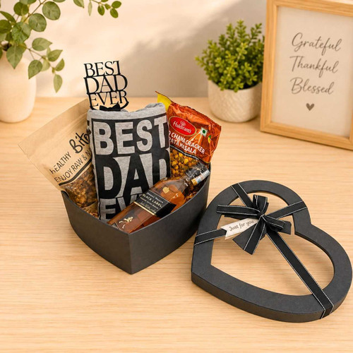 Dad Gift Box with T-Shirt, Whisky 200ml & Snacks JNK-7839